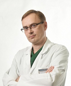 Аксенов Юрий Анатольевич - Врач-нейрохирург, к.м.н

